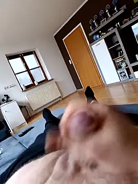 Snapshot of weilpasst chatting on December 2025 01:39:02 PM weilpasst online show from December 2025 01:39:02 PM