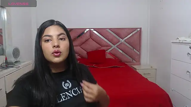 Snapshot of Brittany_Hot chatting on December 2025 04:23:02 PM Brittany Hot online show from December 2025 04:23:02 PM