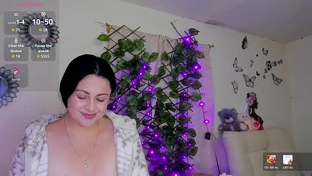Juli castillo1 online show from May 2026 02:23:01 PM
