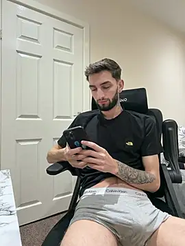 Juliann69Ramiro online show from February 2026 09:24:01 PM