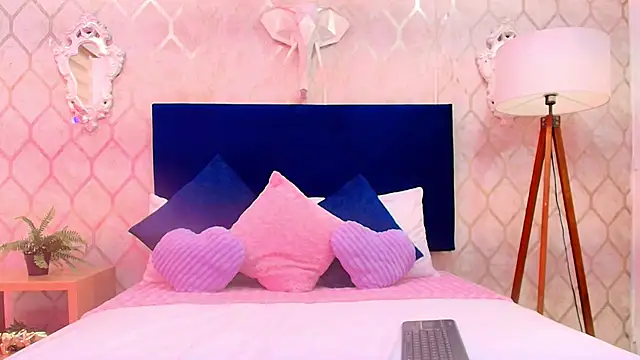 Snapshot of alanna_flowers chatting on February 2026 07:39:02 PM alanna flowers online show from February 2026 07:39:02 PM