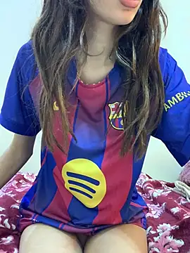 Snapshot of yasmina2020 chatting on April 2026 04:45:01 PM yasmina2020 online show from April 2026 04:45:01 PM
