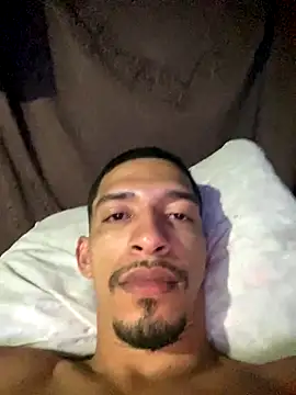 Snapshot of rocchw chatting on January 2026 03:09:02 AM rocchw online show from January 2026 03:09:02 AM