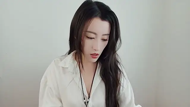 Snapshot of TXMIT chatting on February 2026 07:28:02 AM TXMIT online show from February 2026 07:28:02 AM