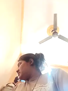 Snapshot of Big-figar chatting on December 2025 08:40:02 AM Big-figar online show from December 2025 08:40:02 AM