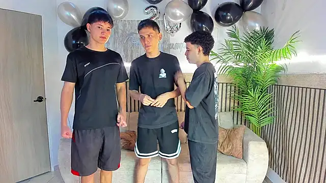 Just4life242 online show from December 2025 09:31:02 PM