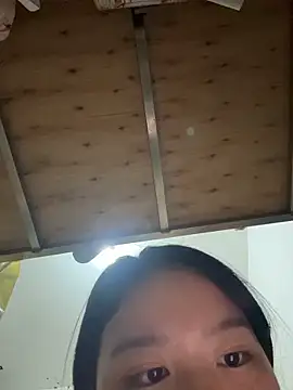 Snapshot of Kawaii-P chatting on December 2025 12:22:01 PM Kawaii-P online show from December 2025 12:22:01 PM