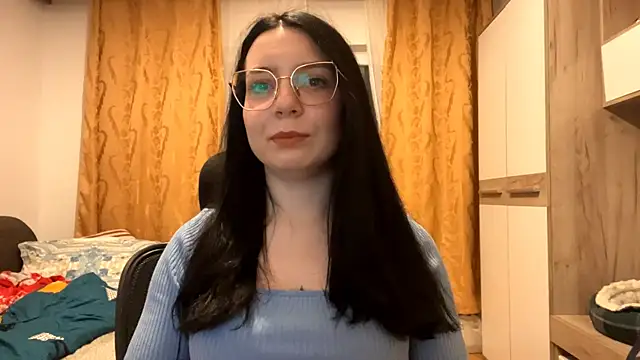 DoraRobertos online show from December 2025 04:47:01 PM