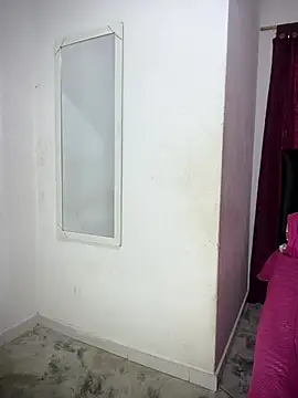 Snapshot of Sophia_Moons_ chatting on February 2026 04:47:02 PM Sophia Moons online show from February 2026 04:47:02 PM