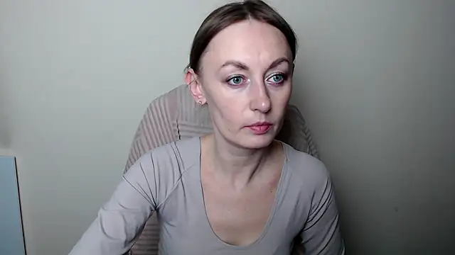 LiaSeass  online show from March 2026 12:41:01 PM