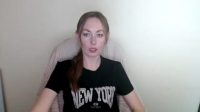 LiaSeass  online show from May 2026 01:17:02 PM
