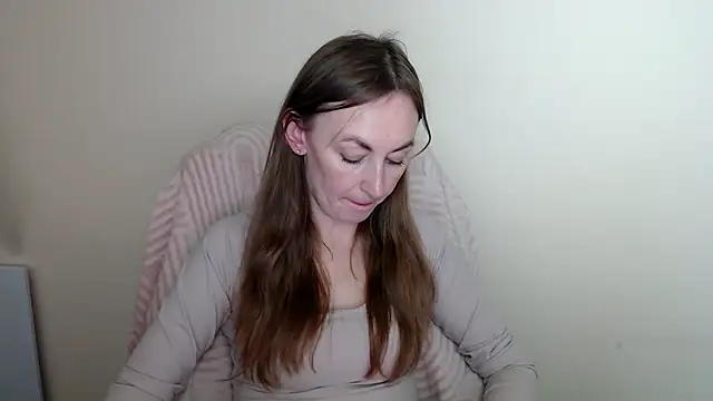 LiaSeass  online show from May 2026 12:45:02 PM