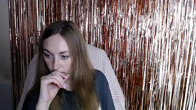 LiaSeass  online show from July 2026 12:44:01 PM