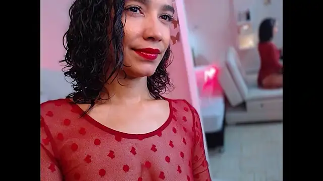 Snapshot of crystalkova chatting on December 2025 03:01:02 AM crystalkova online show from December 2025 03:01:02 AM