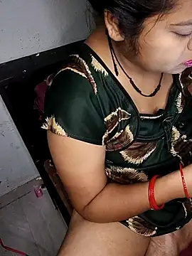 Snapshot of Desi_bhabhi299 chatting on April 2026 05:30:02 PM Desi bhabhi299 online show from April 2026 05:30:02 PM