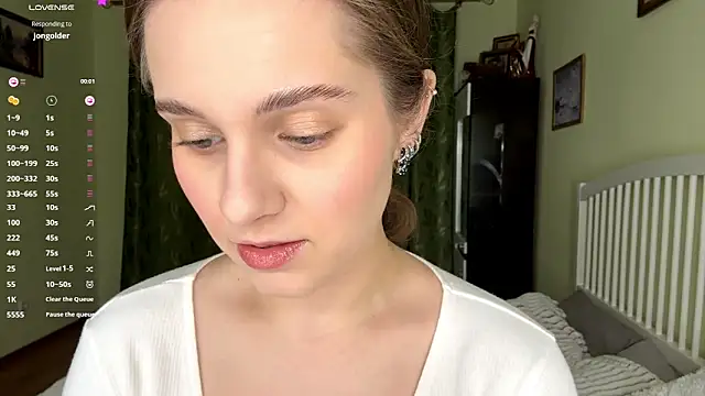 Snapshot of MiaBlanko chatting on December 2025 07:15:02 AM MiaBlanko online show from December 2025 07:15:02 AM