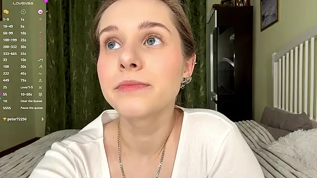 Snapshot of MiaBlanko chatting on January 2026 08:30:01 AM MiaBlanko online show from January 2026 08:30:01 AM