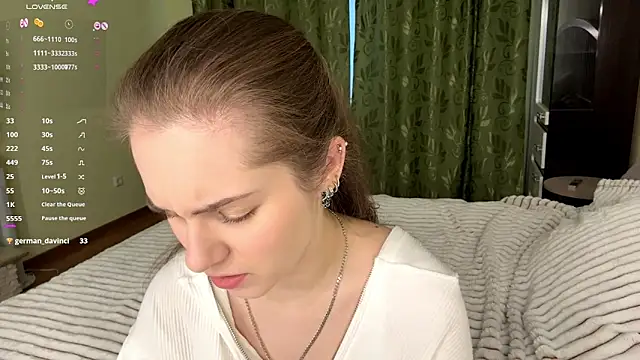 Snapshot of MiaBlanko chatting on January 2026 08:51:01 AM MiaBlanko online show from January 2026 08:51:01 AM