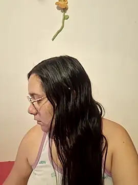 Snapshot of liababylia chatting on April 2026 10:22:02 AM liababylia online show from April 2026 10:22:02 AM