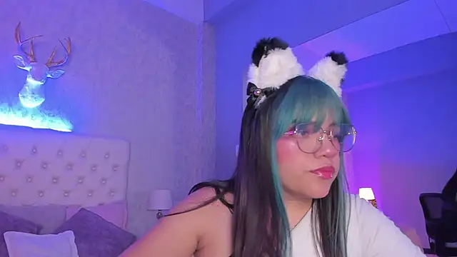 ZoeSkyee  online show from December 2025 02:28:01 AM