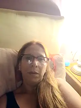 Snapshot of cari75 chatting on February 2026 07:02:02 AM cari75 online show from February 2026 07:02:02 AM