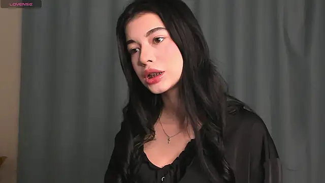 LisaColee online show from April 2026 08:32:02 PM