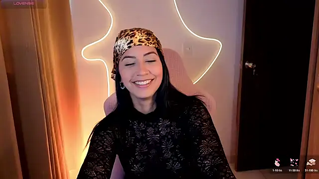 chloebum  online show from December 2025 02:23:02 PM