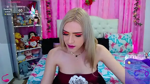 Snapshot of golden_girl01 chatting on February 2025 06:24:01 PM golden girl01 online show from February 2025 06:24:01 PM