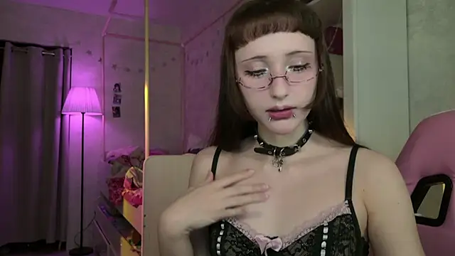 MiraJades online show from May 2026 08:59:01 PM