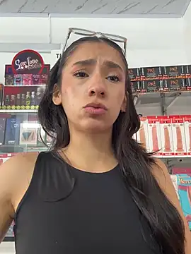 Snapshot of lunaluxury22 chatting on January 2026 03:27:01 PM lunaluxury22 online show from January 2026 03:27:01 PM