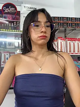 Snapshot of lunaluxury22 chatting on February 2026 03:21:02 PM lunaluxury22 online show from February 2026 03:21:02 PM