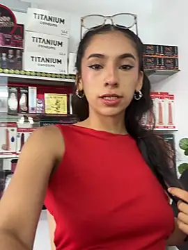 Snapshot of lunaluxury22 chatting on February 2026 02:57:02 PM lunaluxury22 online show from February 2026 02:57:02 PM