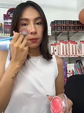 lunaluxury22 online show from March 2026 01:07:02 PM