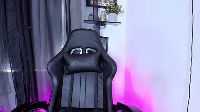 Snapshot of kota_cullenn chatting on February 2026 04:57:02 PM kota cullenn online show from February 2026 04:57:02 PM