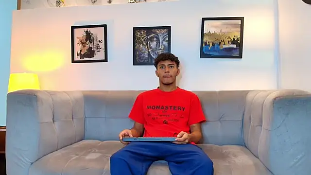 DIAMOND BLACKS online show from February 2026 07:50:01 AM