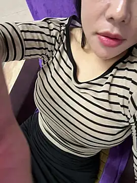 lavi-cute online show from May 2026 07:33:01 PM