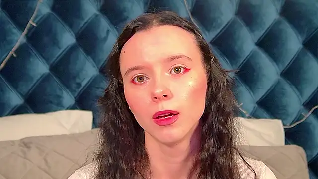 ArinaKubrick online show from January 2026 04:10:01 PM