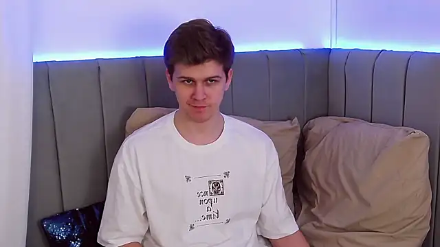 Snapshot of NickJohnas chatting on December 2025 09:16:02 AM NickJohnas online show from December 2025 09:16:02 AM