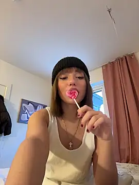 SilkyMira online show from January 2026 02:44:01 PM