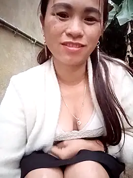 ngaytho004 online show from February 2026 11:30:01 PM