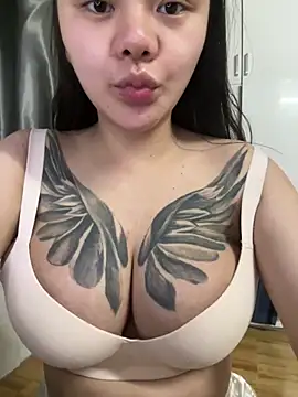 leo-kitty online show from January 2026 07:11:01 PM