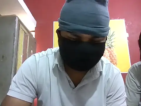 Snapshot of Lovelycouple25 chatting on February 2026 06:29:02 AM Lovelycouple25 online show from February 2026 06:29:02 AM