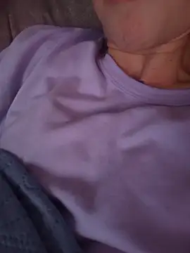 Snapshot of alina_lee chatting on January 2026 10:57:02 PM alina lee online show from January 2026 10:57:02 PM