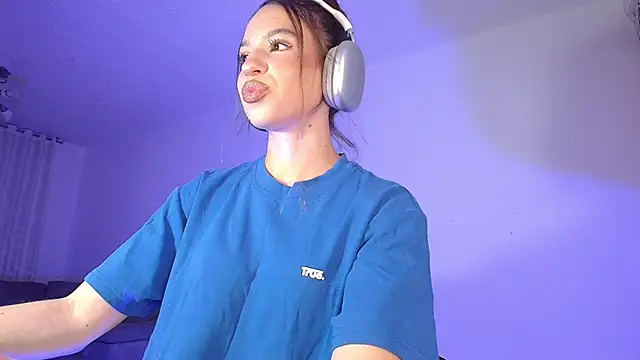 alina lee online show from May 2026 12:52:02 AM