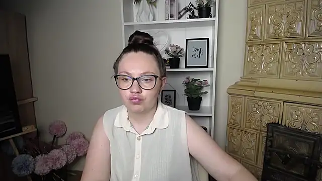 LiliaErmi online show from June 2026 06:08:01 AM