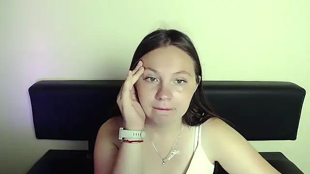 LiliaErmi online show from August 2026 06:04:02 AM