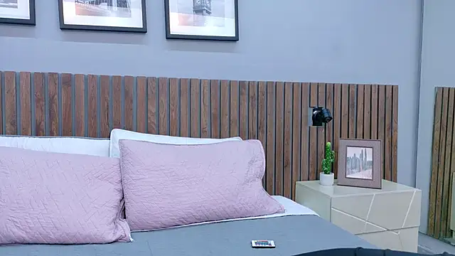 Mia Bellefort online show from March 2026 07:24:02 PM