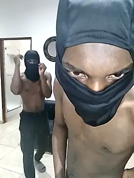 Snapshot of fourways23guy chatting on December 2025 08:03:02 PM fourways23guy online show from December 2025 08:03:02 PM