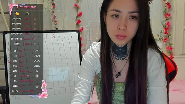 Snapshot of Kendall_Nox chatting on December 2025 09:09:02 PM Kendall Nox online show from December 2025 09:09:02 PM