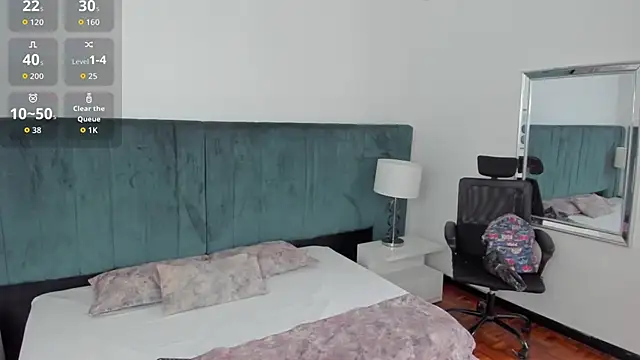 Scarlett  Noir online show from April 2026 08:20:02 PM